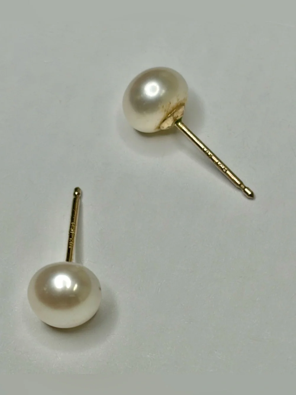 Vintage Pearl & 10k Gold Stud Earrings Coastal Grandma VTG Retro Classic Elegant